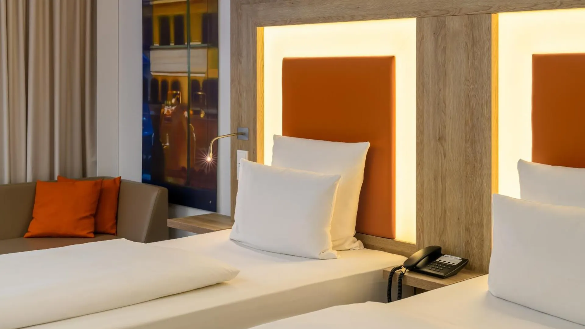Novotel Nuernberg Centre Ville 4*, Nürnberg